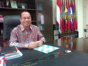 SUKADIONO_Rektor-UNMUH-Surabaya